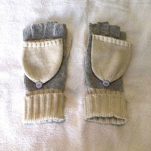 Women’s gray & white fingerless gloves/mittens